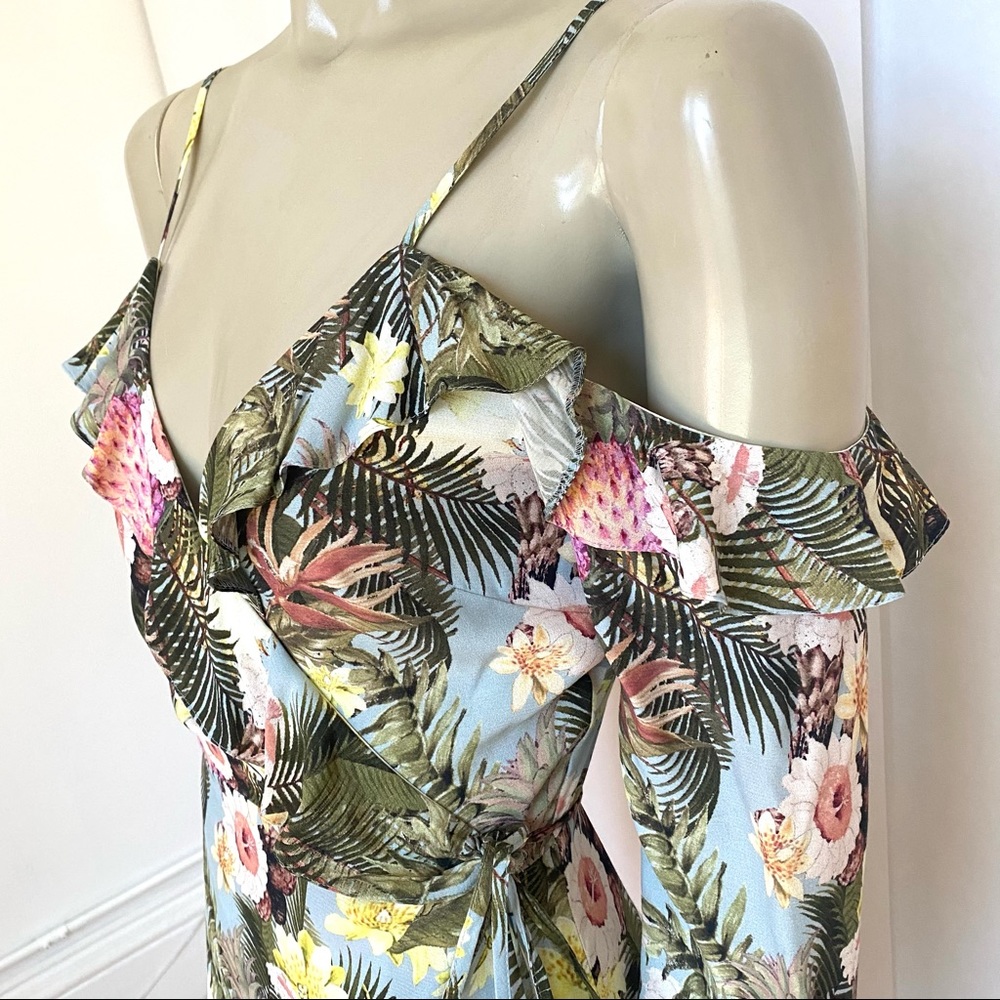 Floral wrap dress - Picture 13 of 16